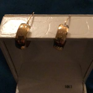 Dainty gold hoop earrings